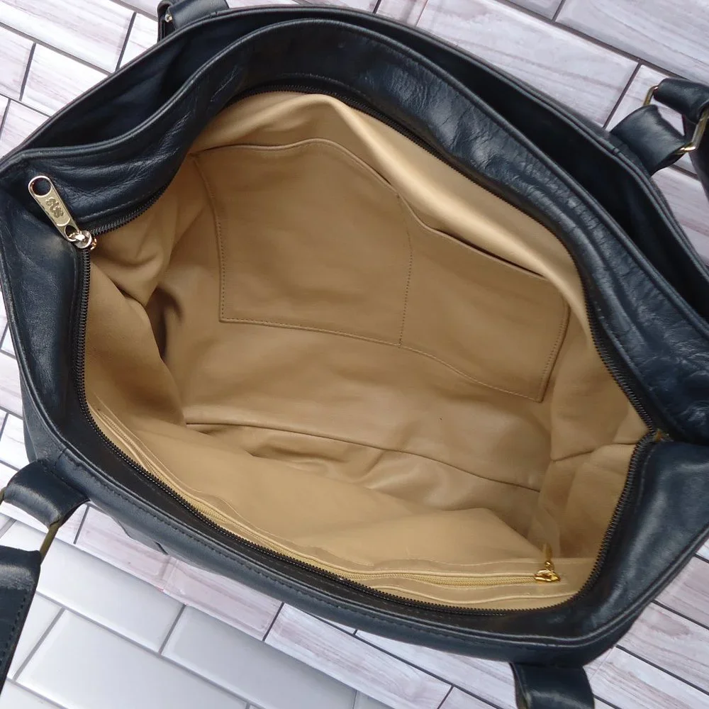 SAS leather bag/ briefcase with leather lining.